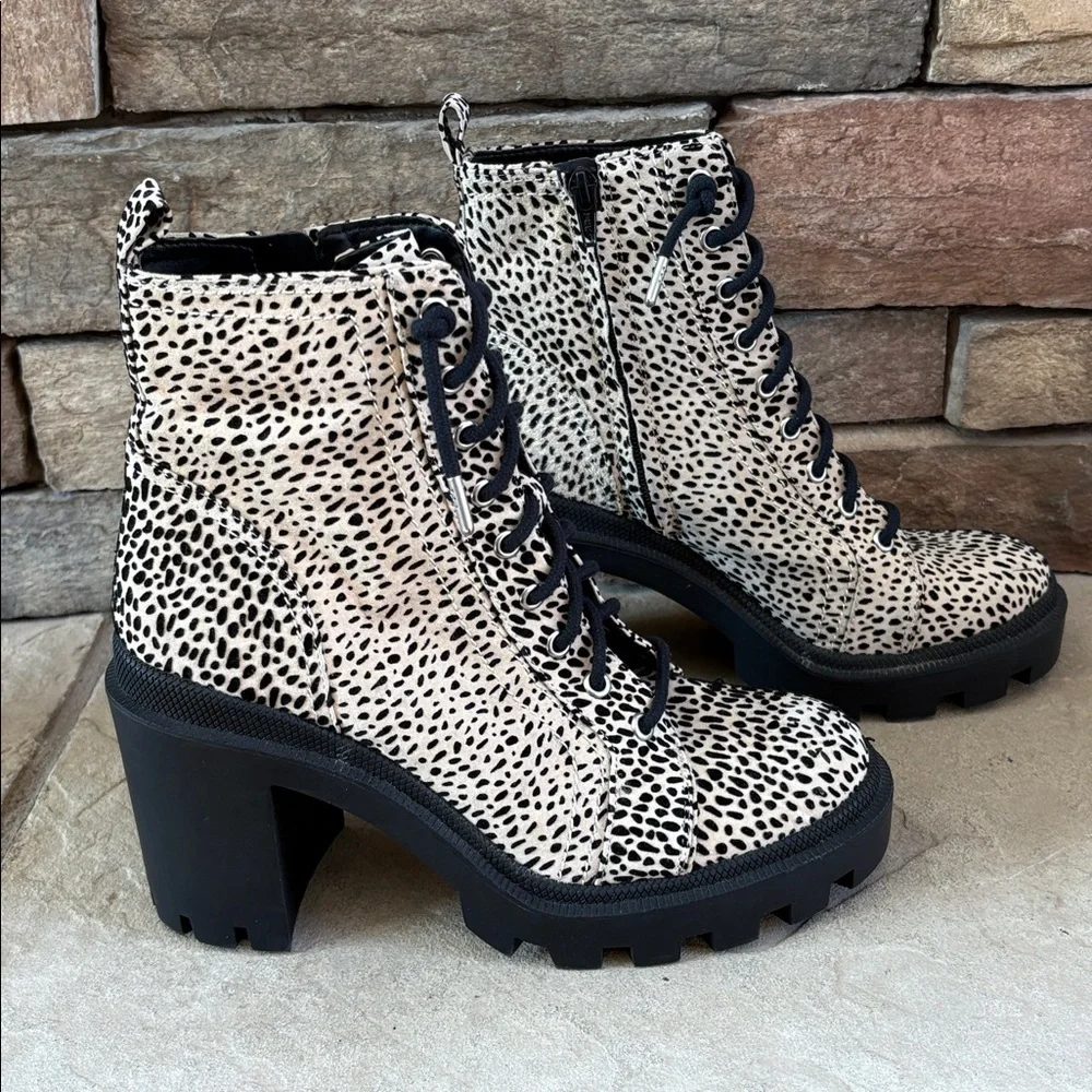 Gianni Bini sz 9 leather chunky lace up boots